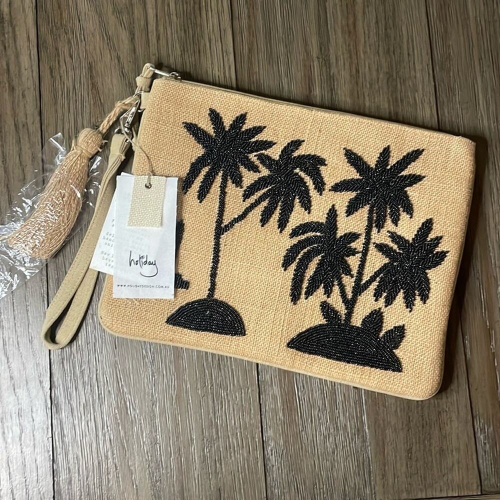 NWT Holiday Design beaded Palm Clutch